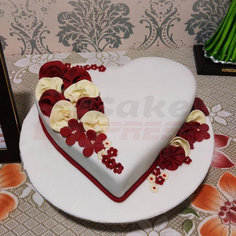 Tender Heart Designer Fondant Cake