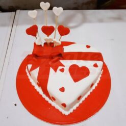 Romantic Heart Fondant Cake